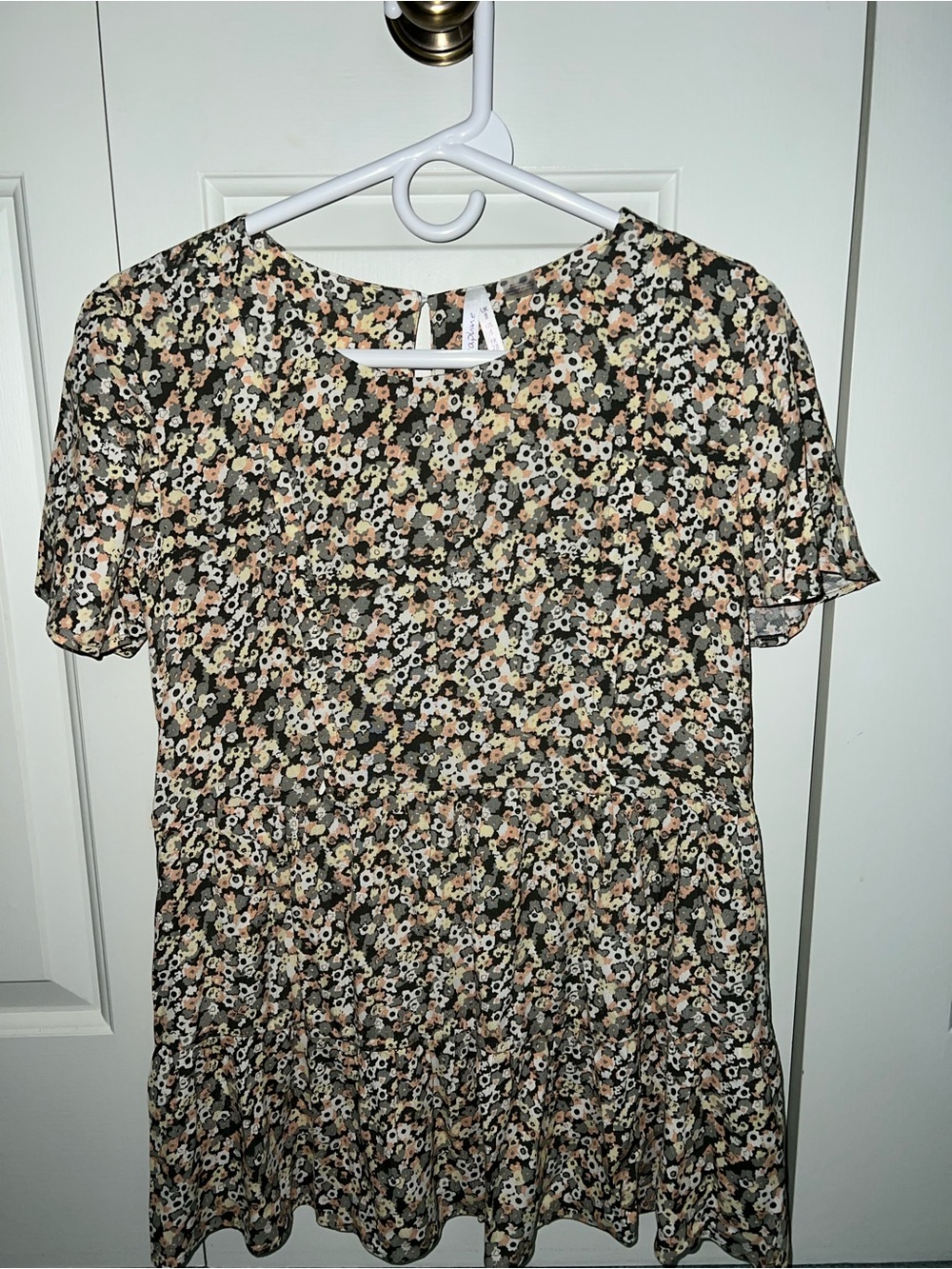 Seraphine Floral Print Short Sleeve shirt.